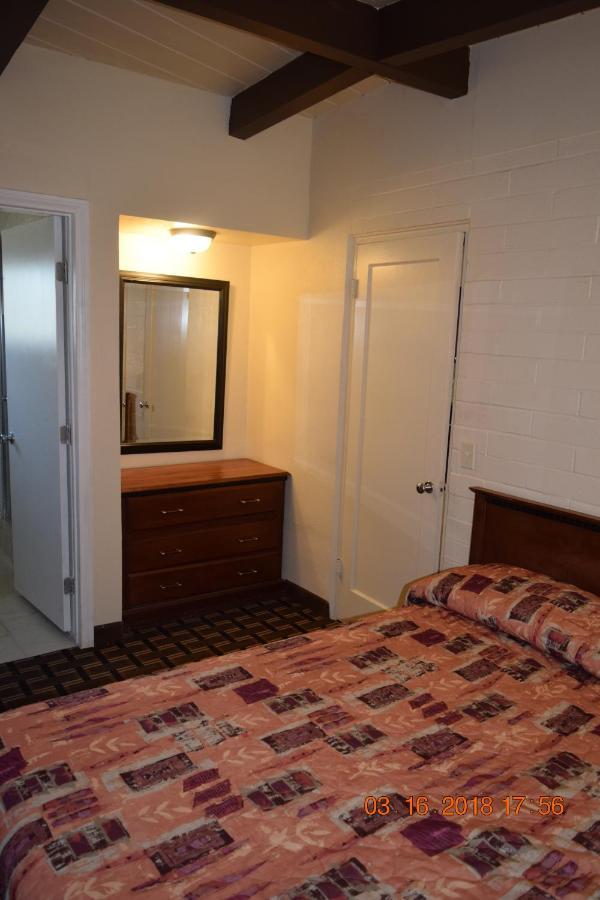 Stanlunds Inn And Suites Borrego Springs Buitenkant foto