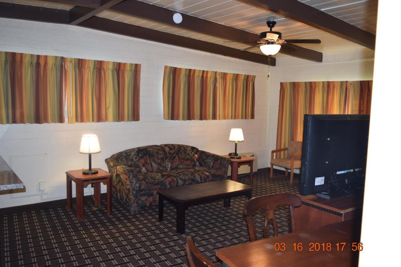 Stanlunds Inn And Suites Borrego Springs Buitenkant foto