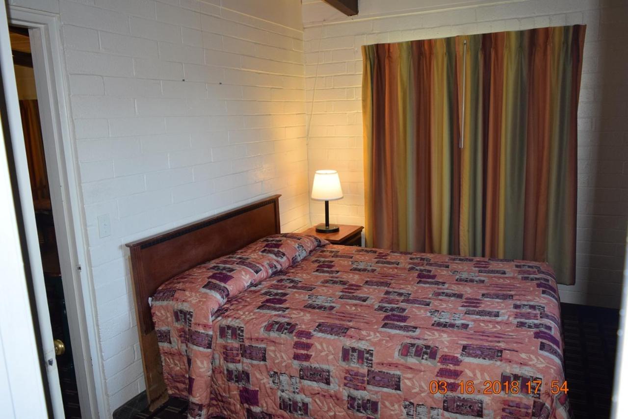 Stanlunds Inn And Suites Borrego Springs Buitenkant foto