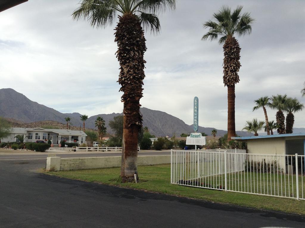 Stanlunds Inn And Suites Borrego Springs Buitenkant foto