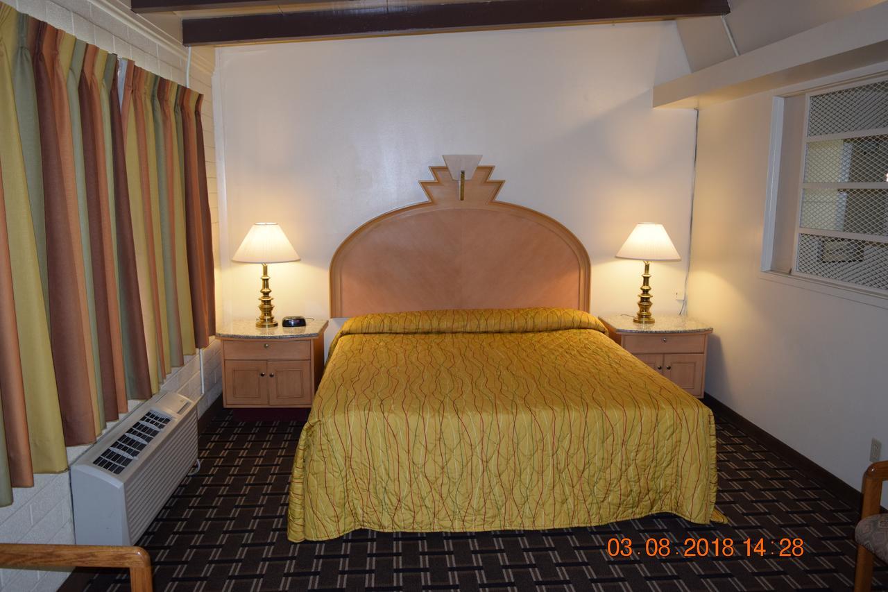 Stanlunds Inn And Suites Borrego Springs Buitenkant foto