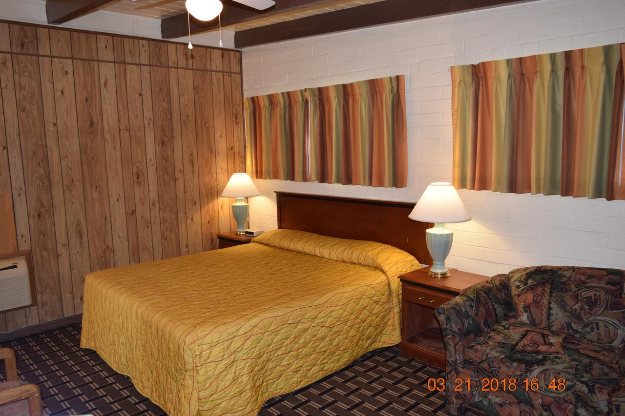 Stanlunds Inn And Suites Borrego Springs Buitenkant foto