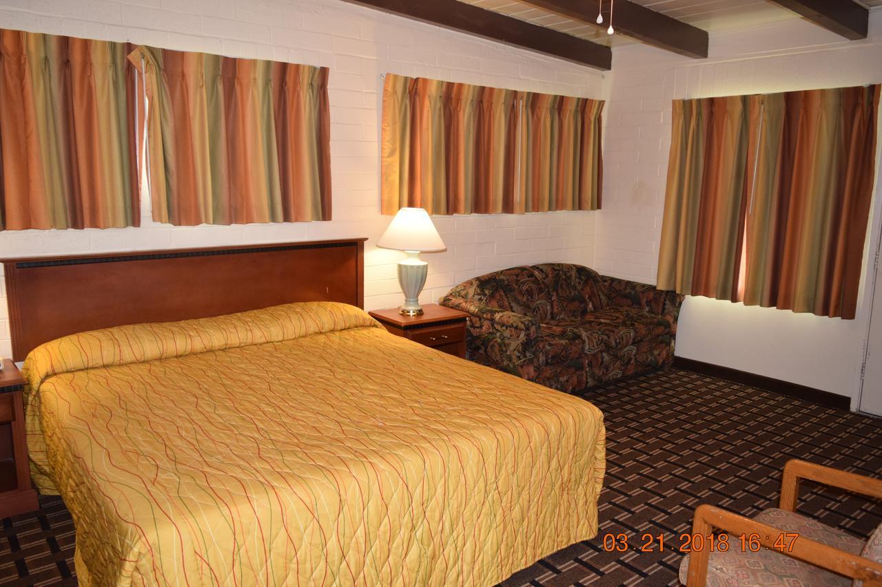 Stanlunds Inn And Suites Borrego Springs Buitenkant foto