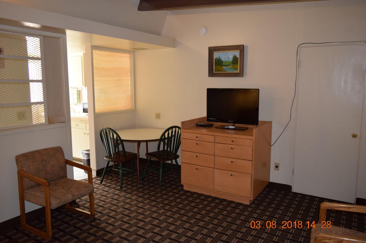 Stanlunds Inn And Suites Borrego Springs Buitenkant foto