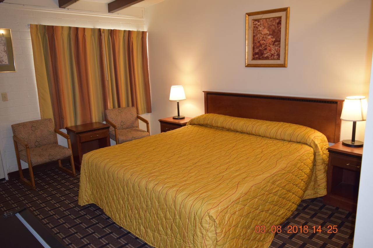 Stanlunds Inn And Suites Borrego Springs Buitenkant foto
