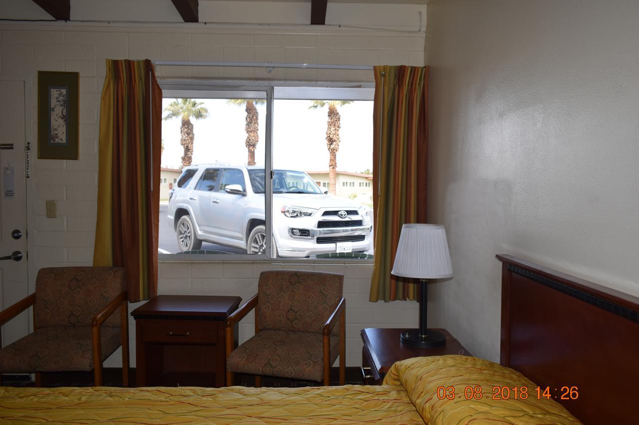 Stanlunds Inn And Suites Borrego Springs Buitenkant foto