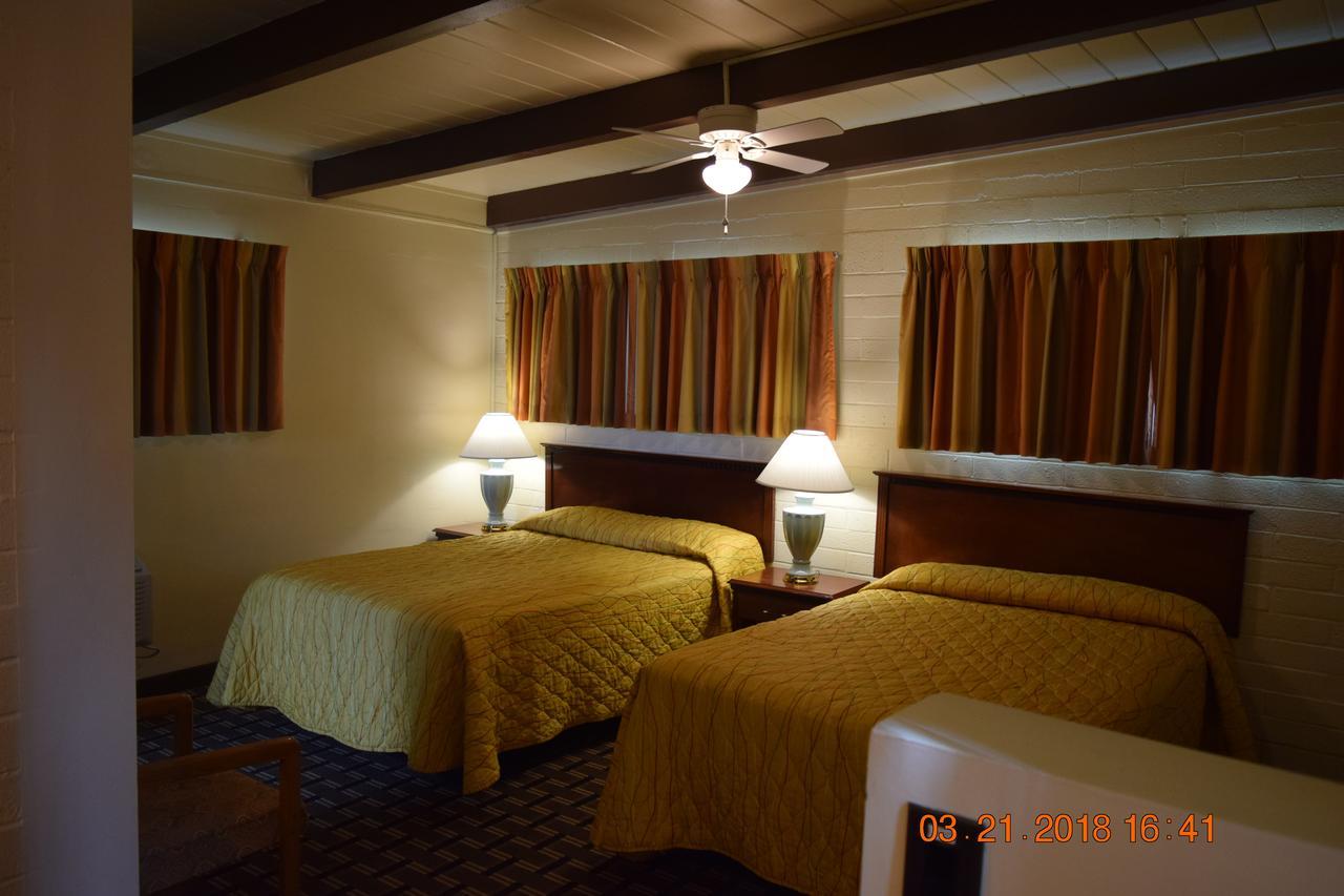Stanlunds Inn And Suites Borrego Springs Buitenkant foto